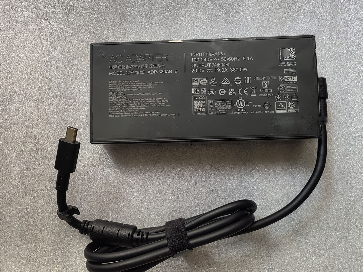 NEW 20V 19A Rectangle Conn 380 - огляд і ціна Pc Gaming Uk