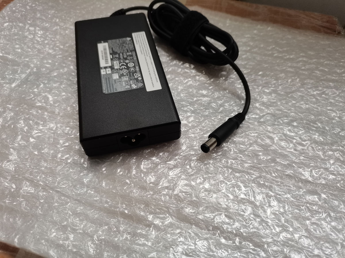 NEW Slim OEM Delta 19.5V 9.23A - огляд і ціна Pc Gaming Uk